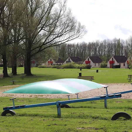 Dom wakacyjny Comfortabel 6p Met Laadpaal Ewijk